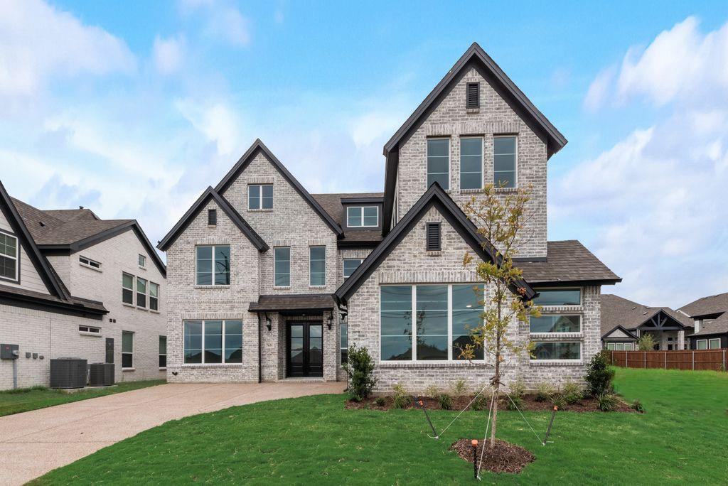 7631 Lanier Ln, Grand Prairie, TX 75054