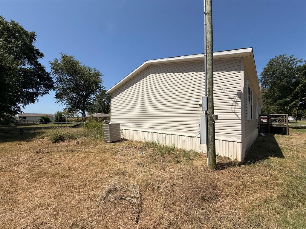 90 2 St, Honey Grove, TX 75446 photo
