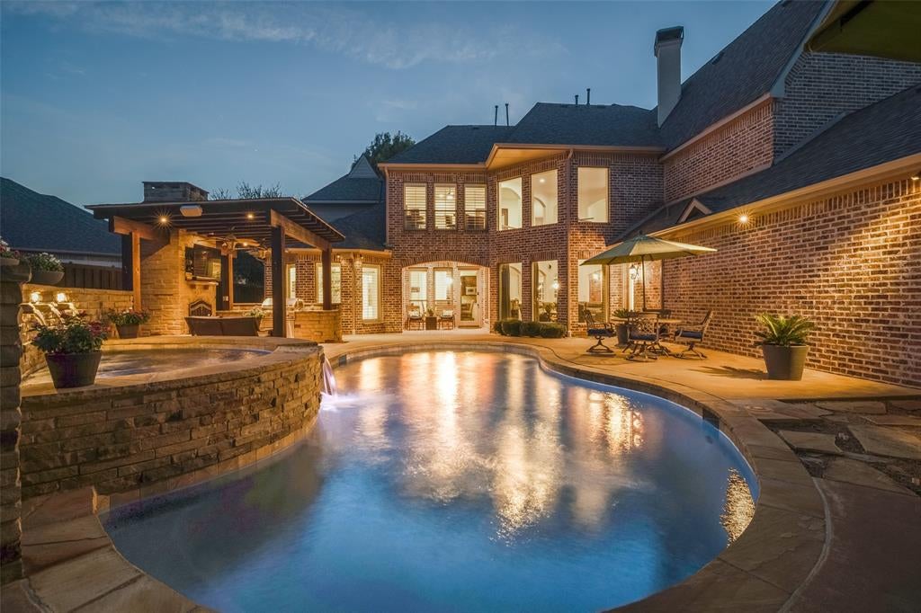 1304 Overland Dr, Murphy, TX 75094