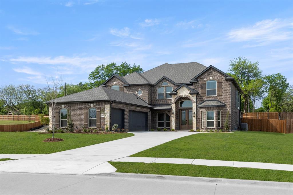 1115 Willow Lake Dr, Desoto, TX 75115 photo