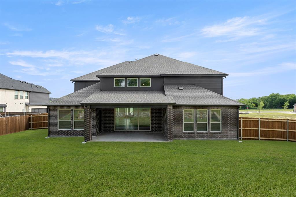 1115 Willow Lake Dr, Desoto, TX 75115 photo