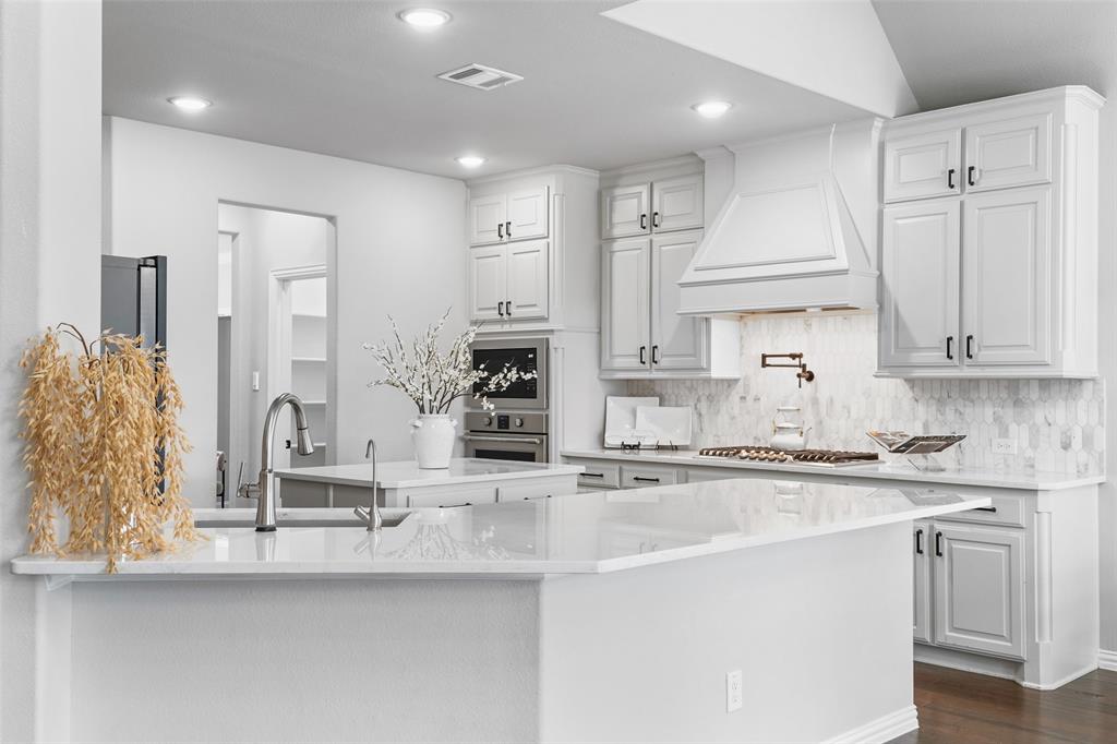 701 Featherstone Ln, Prosper, TX 75078 photo