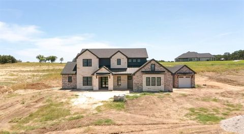 Single Family Residence in Weatherford TX 617 Hondo Crossing Xing.jpg