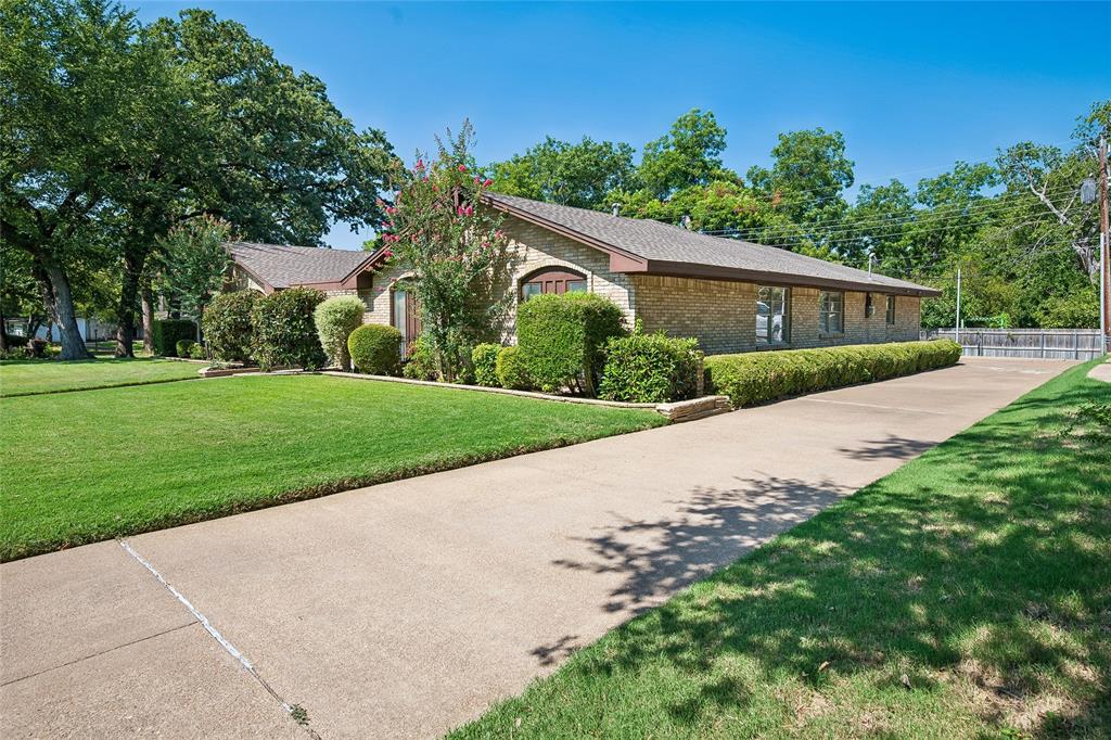 1204 Springwood Ct, Euless, TX 76040 photo