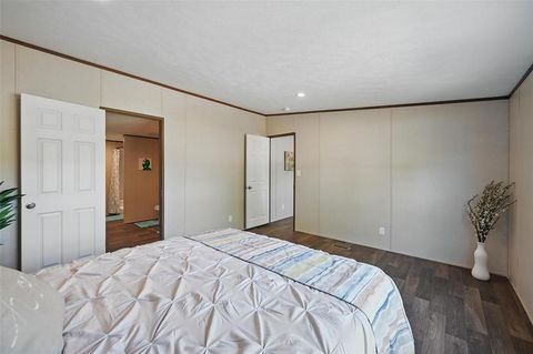 Manufactured Home in Azle TX 134 Overland Trail 11.jpg