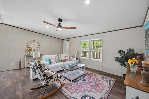 Manufactured Home in Azle TX 134 Overland Trail 1.jpg