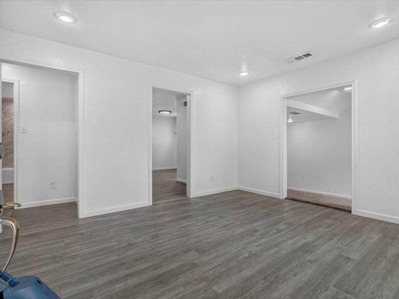 6633 Emhouse St, Dallas, TX 75232 photo