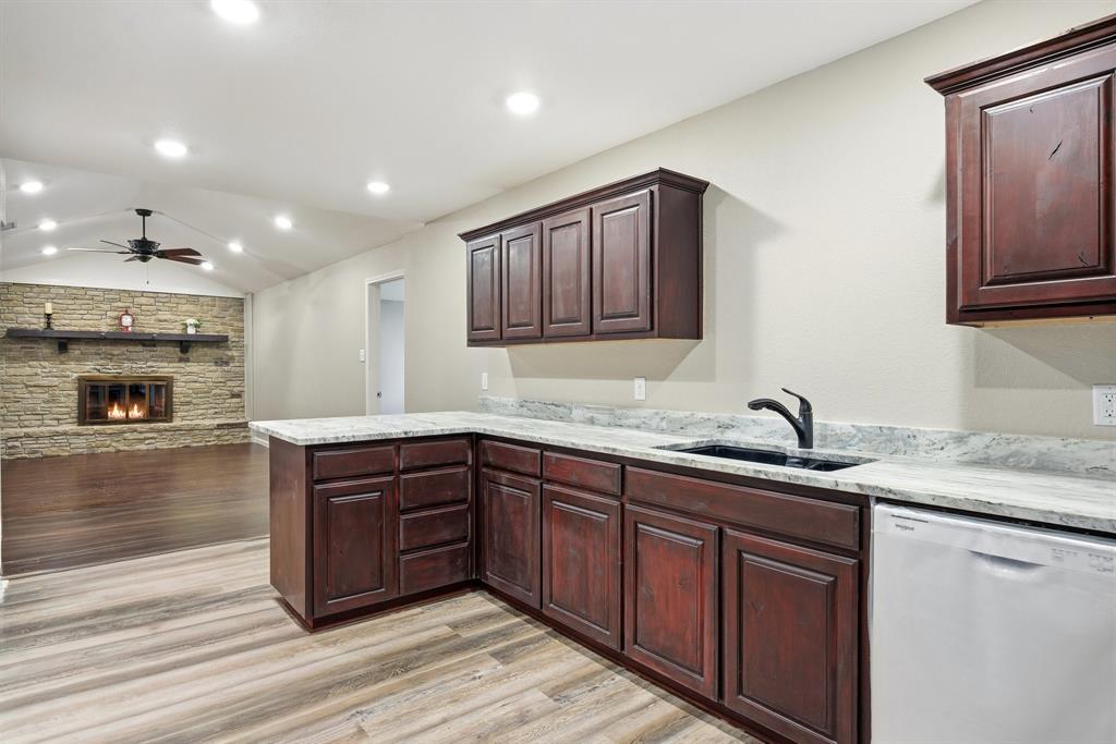 5600 Choctaw Dr, Granbury, TX 76049 photo