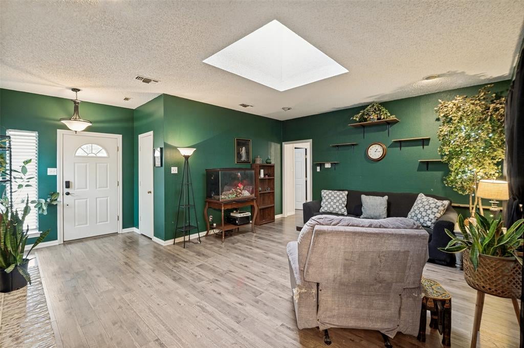 1006 Ridgeview, Carrollton, TX 75007 photo