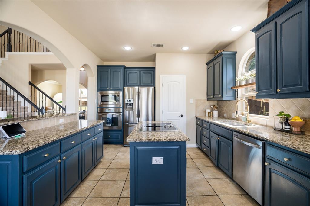 2613 Los Olivos Ln, Fort Worth, TX 76131 photo