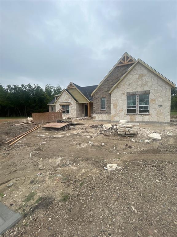 903 Carswell Ct, Van Alstyne, TX 75495