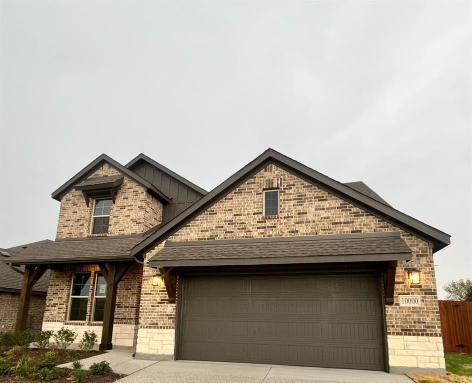 10000 Birchpoint Dr, Fort Worth, TX 76108