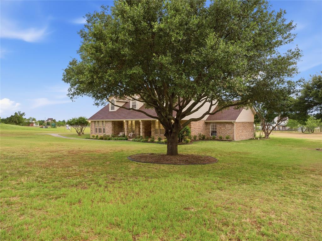 902 W Pioneer Cir, Argyle, TX 76226 photo