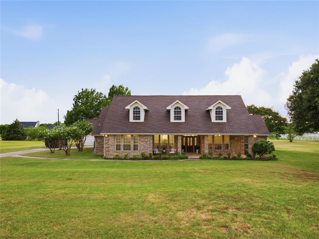 902 Pioneer Cir, Argyle, TX 76226