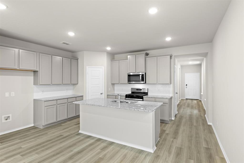 4860 Heirloom Ln, Celina, TX 75009 photo