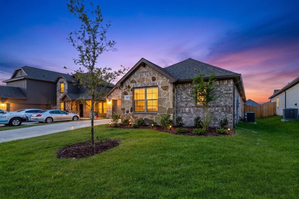 423 Maltese Dr, Red Oak, TX 75154 photo