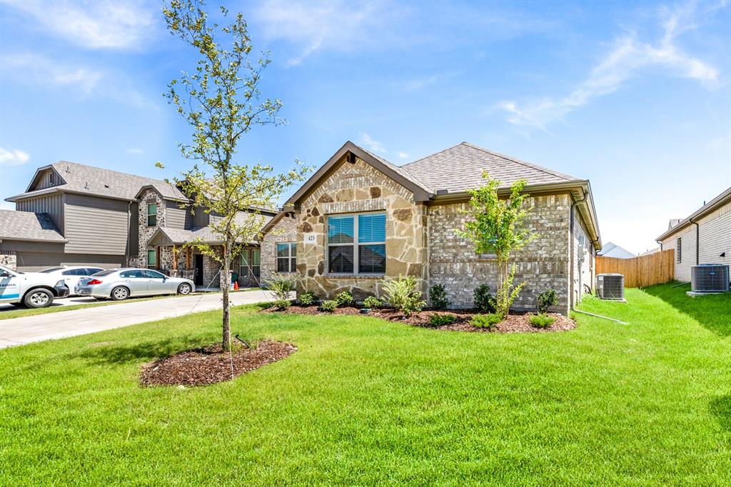 423 Maltese Dr, Red Oak, TX 75154 photo