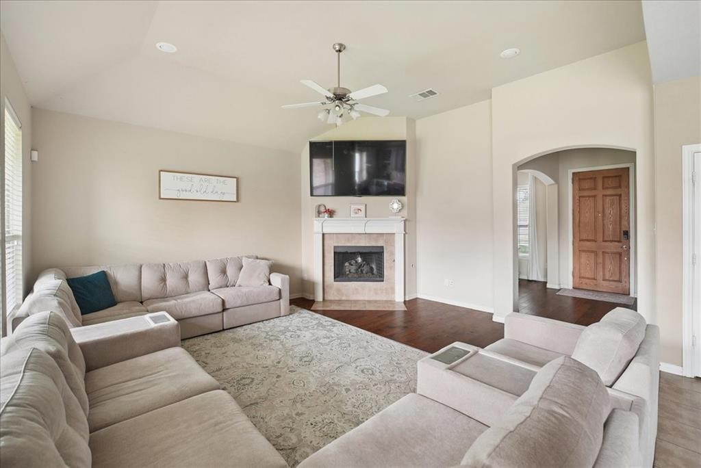 2605 Greyhawk Dr, Little Elm, TX 75068 photo