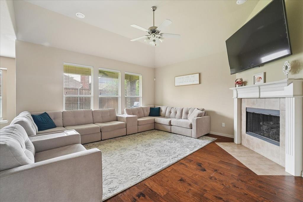2605 Greyhawk Dr, Little Elm, TX 75068 photo