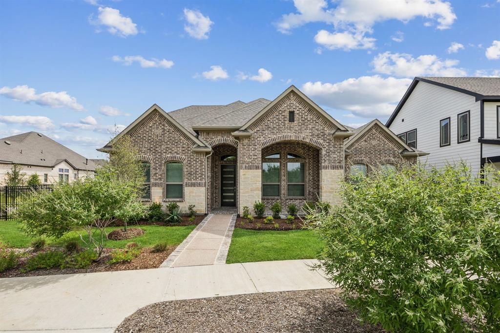 1004 Pearl Crescent Pl, Crowley, TX 76036