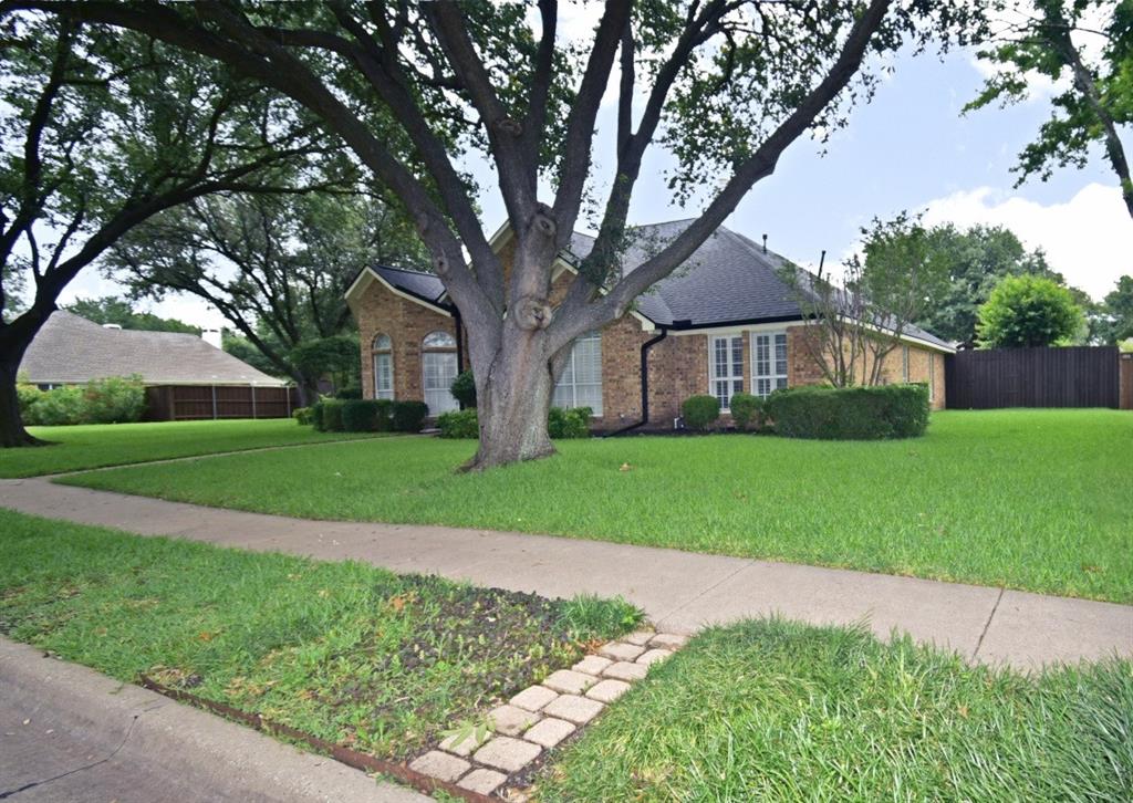 2902 Live Oak Dr, Rowlett, TX 75088 photo
