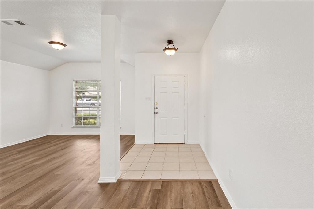 4406 Fox Meadows Ln, Mansfield, TX 76063 photo