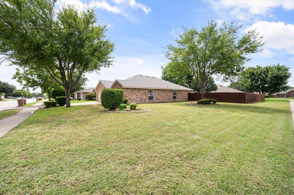 4406 Fox Meadows Ln, Mansfield, TX 76063 photo