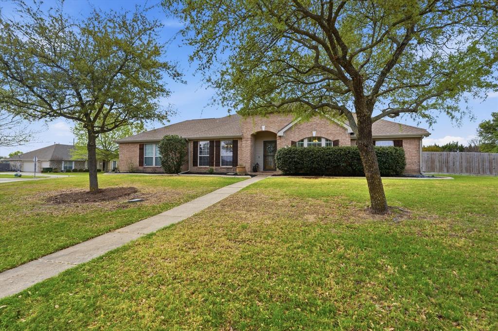 114 Clydesdale Dr, Fate, TX 75087
