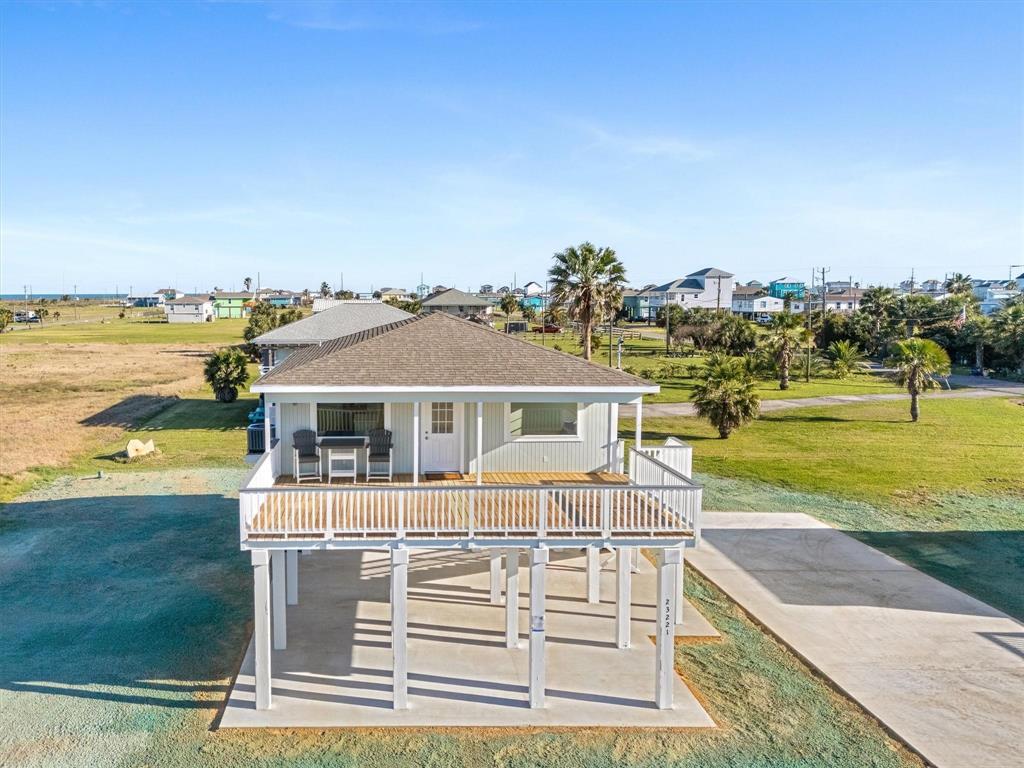 23221 Galceran Dr, Galveston, TX 77554 photo