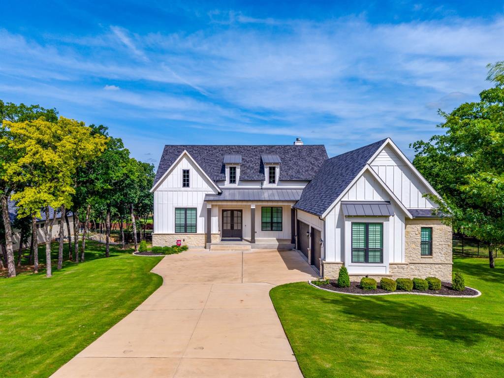 560 Prairie Timber Rd, Burleson, TX 76028
