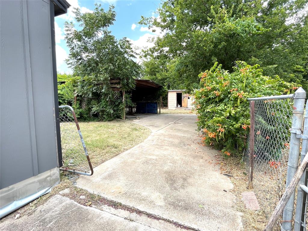 3812 Park St, Greenville, TX 75401 photo