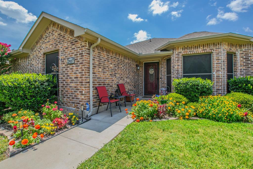 2937 Mayfair Ln, Lancaster, TX 75134