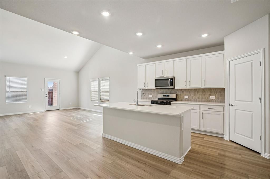 4004 Palestine Dr, Farmersville, TX 75442 photo