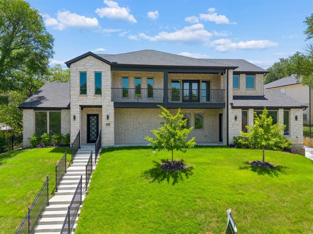 9008 Crosswind Dr, Fort Worth, TX 76179