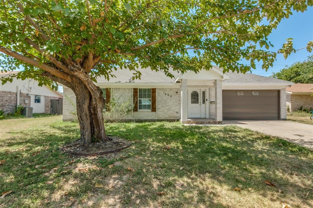 1205 Briarcove Dr, Richardson, TX 75081 photo