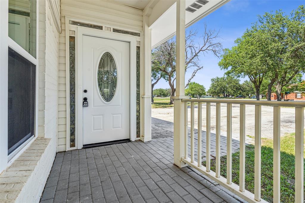 549 W Paloma Ct, Fort Worth, TX 76108 photo