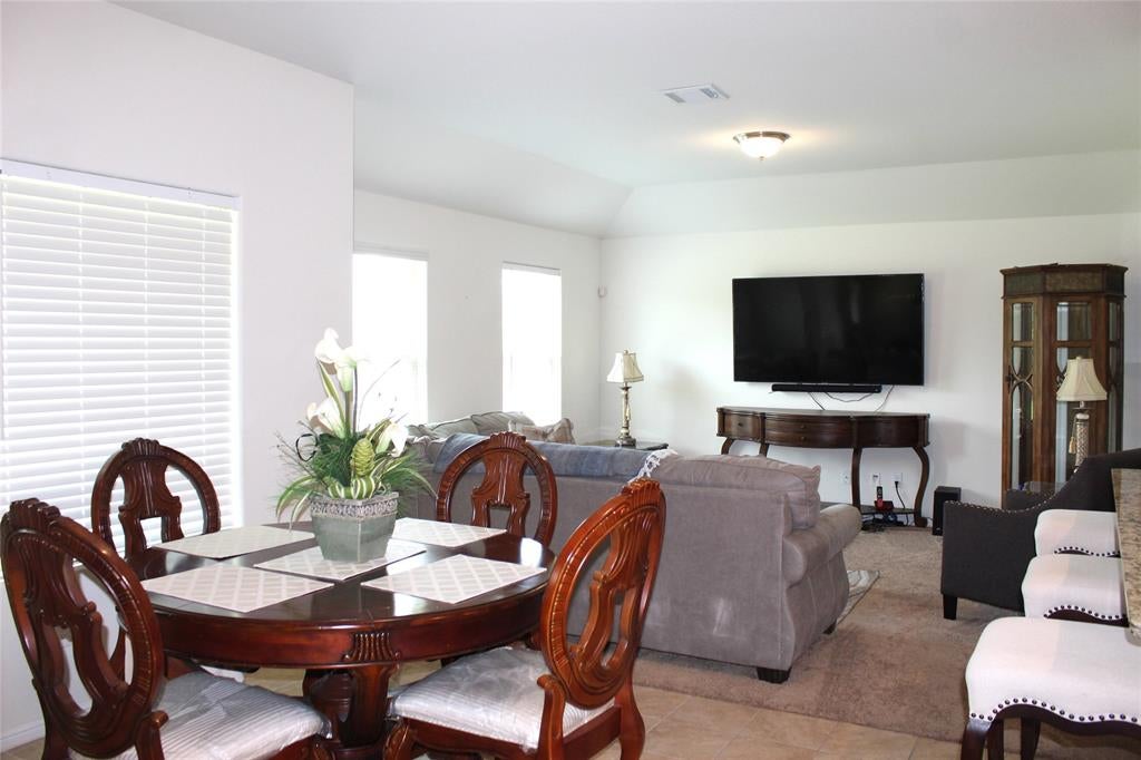 624 Yarborough St, Crowley, TX 76036 photo