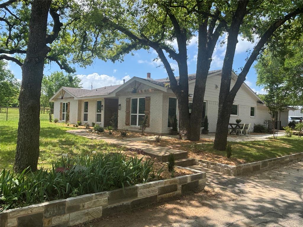 660 Chinn Chapel Rd, Copper Canyon, TX 75077