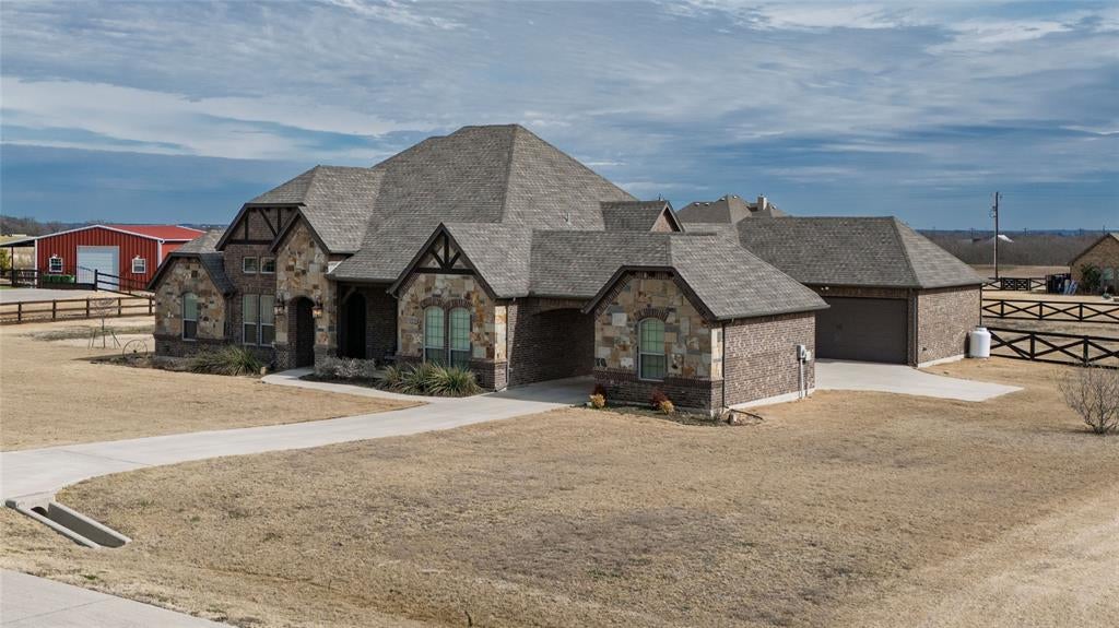 9111 Iron Mountain Trl, Justin, TX 76247 photo