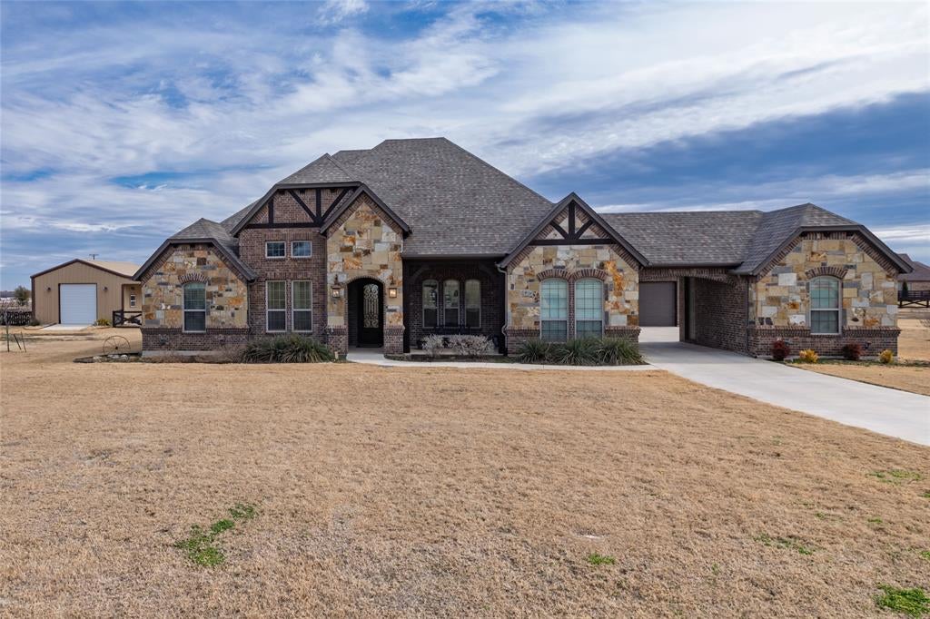9111 Iron Mountain Trl, Justin, TX 76247 photo