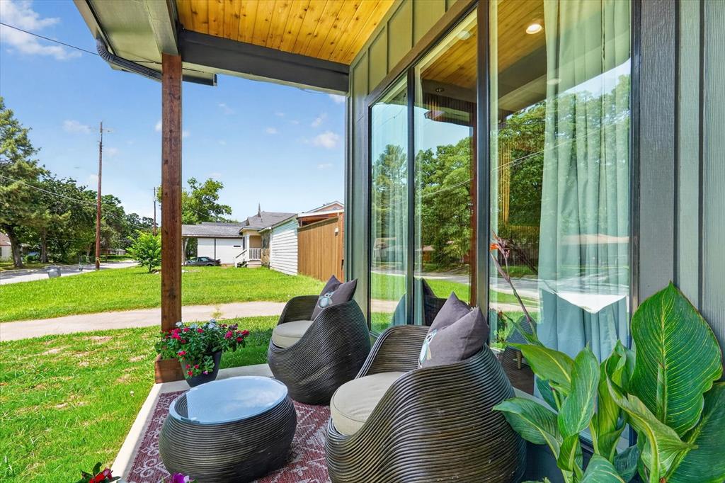 3210 Carpenter Ave, Dallas, TX 75215 photo