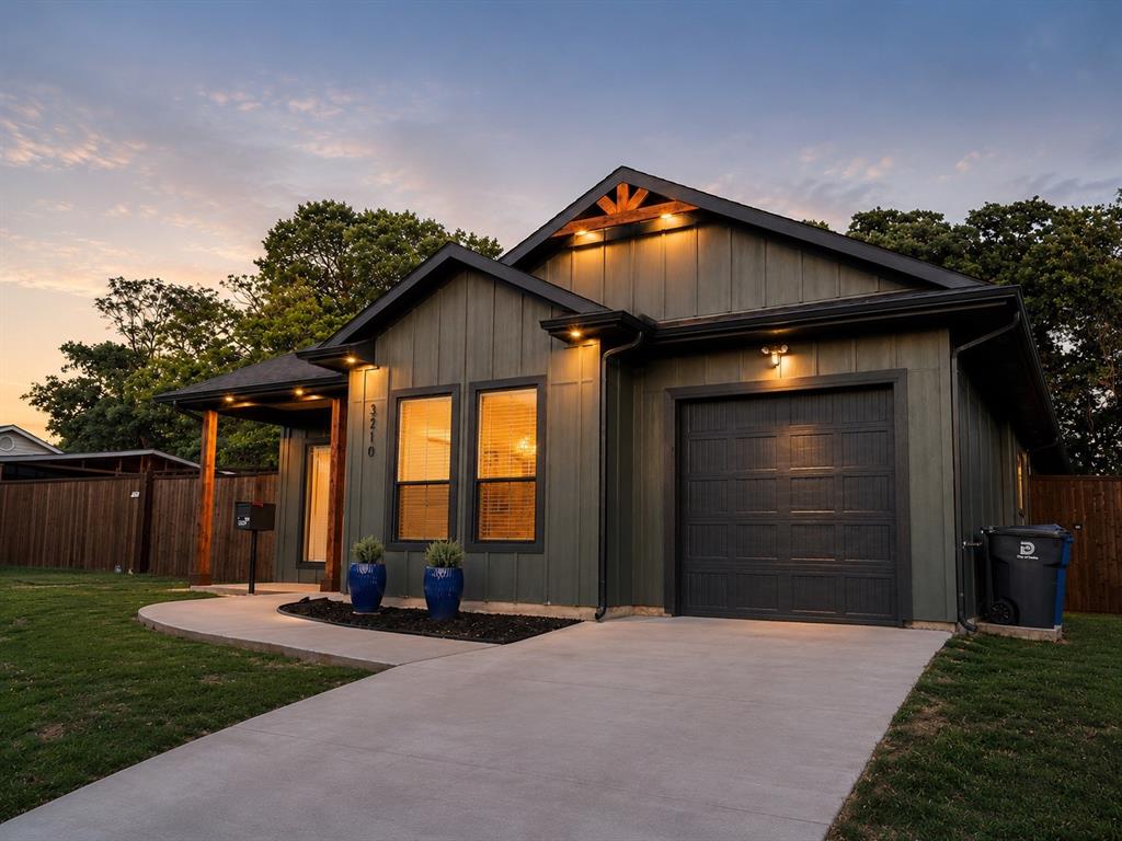 3210 Carpenter Ave, Dallas, TX 75215