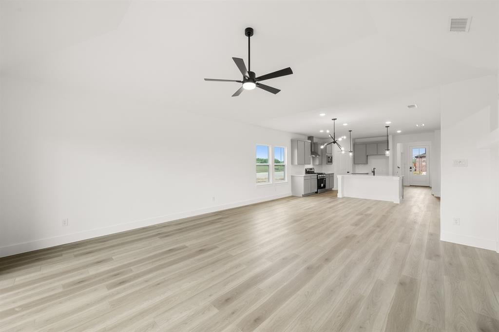 304 Sequoia Ln, Denton, TX 76210 photo