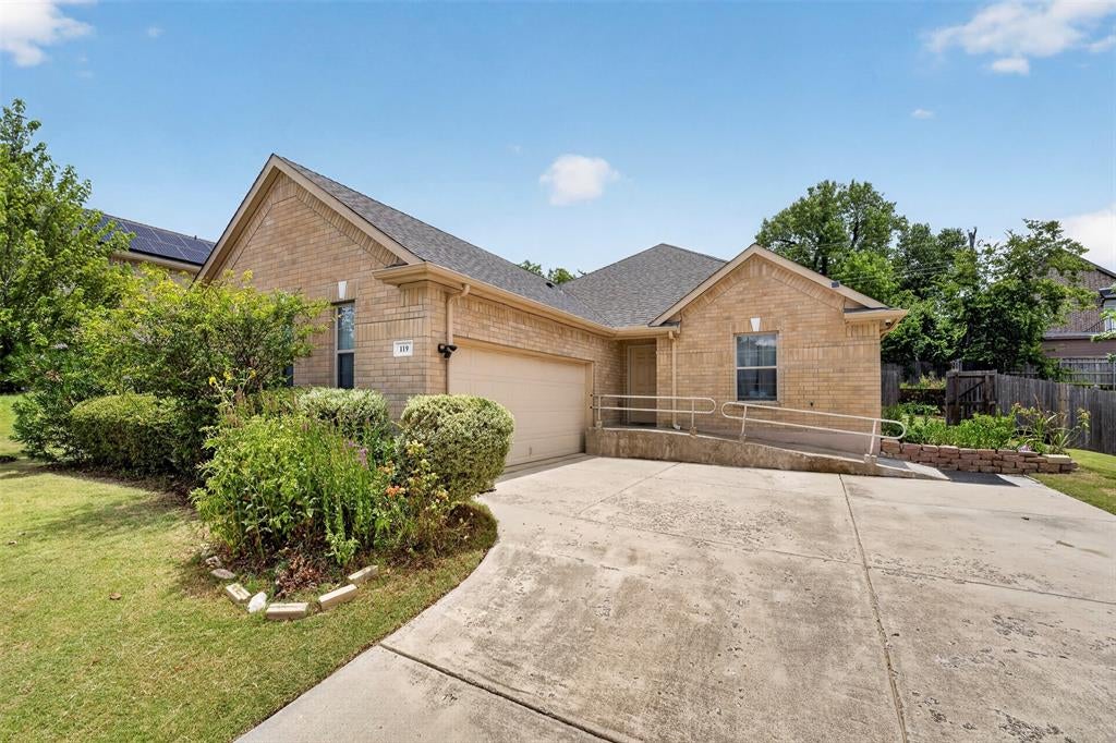 119 Matamoros St, Grand Prairie, TX 75051 photo