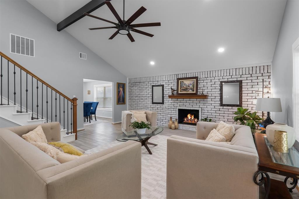 2316 Hummingbird Trl, Grapevine, TX 76051