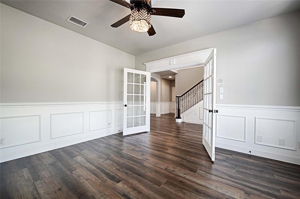 2435 Valley View Dr, Cedar Hill, TX 75104 photo