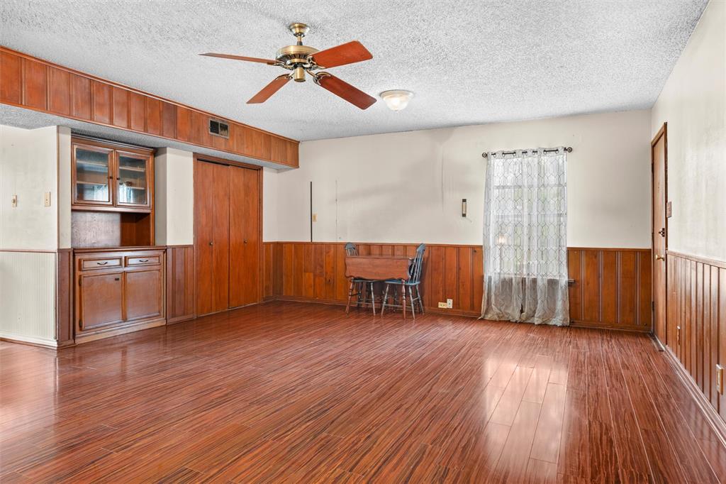 101 W Park Row Dr, Arlington, TX 76010 photo