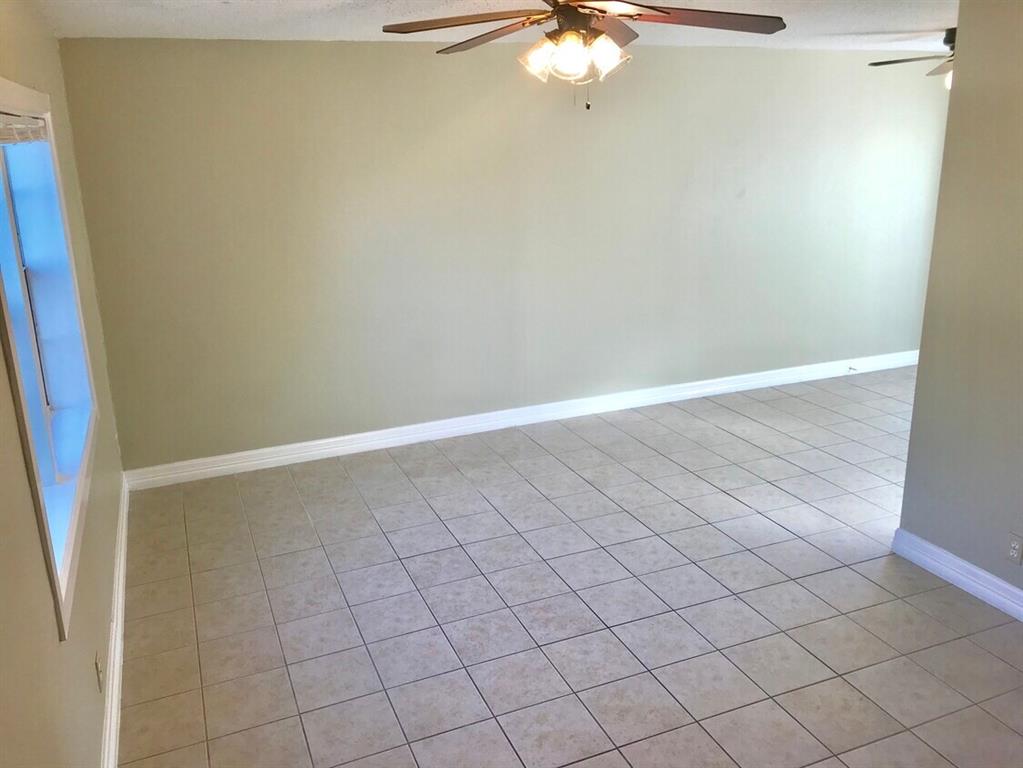 210 Austin St, Grapevine, TX 76051 photo