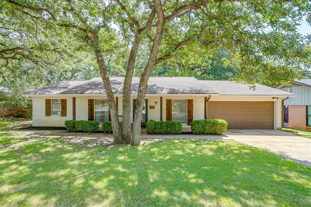 2814 Blackwood Dr, Arlington, TX 76013 photo