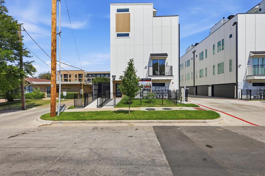 4315 San Jacinto St #302, Dallas, TX 75204 photo